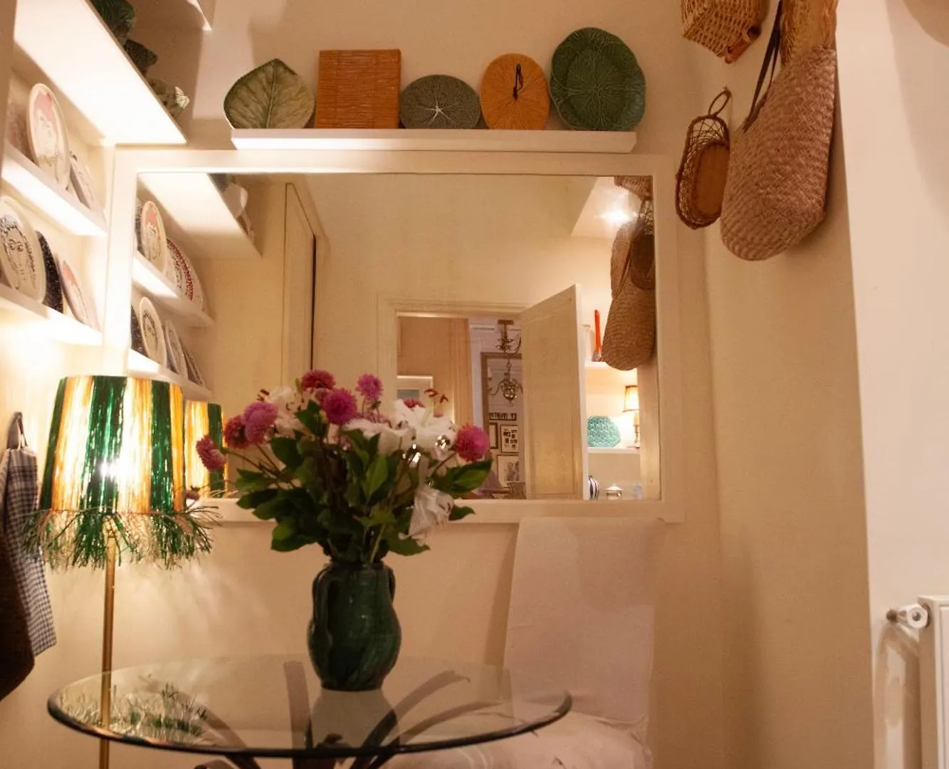 Arc De Triomphe Chic Room Paris Homestay