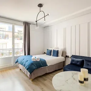 Square Villaret Paris
